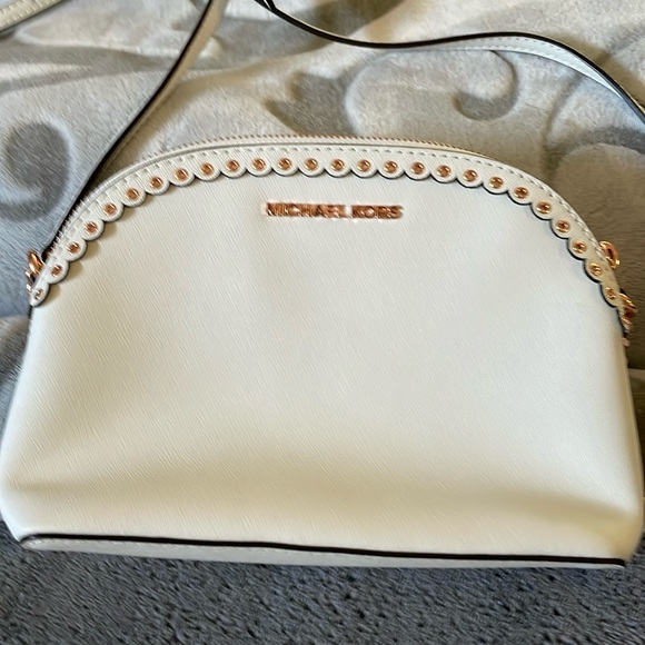 Sale🎉🎉NWT Michael Kors Jet Set Travel  white leather Crossbody - Picture 1 of 4